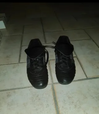 Scarpe da calcio nere