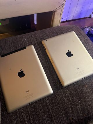 2 iPads Apple 16 GB