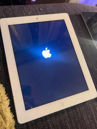 2 iPads Apple 16 GB