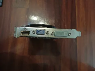 Placa Base Gigabyte GA-H77-D3H + Componentes