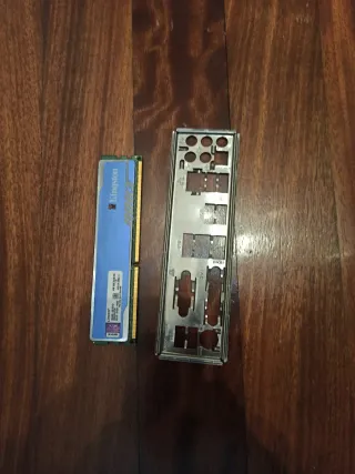 Placa Base Gigabyte GA-H77-D3H + Componentes