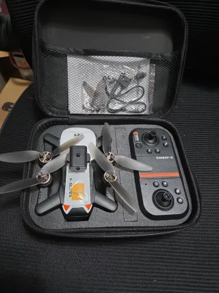 Dron S-Series Blanco y Gris