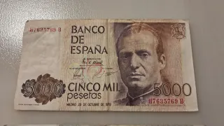 Billetes antiguos de 5000 y 10000 pesetas