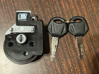 Tapa depósito original yamaha r1/r6 (defecto)