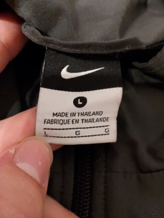 Chaqueta Nike Vintage Negra y Dorada