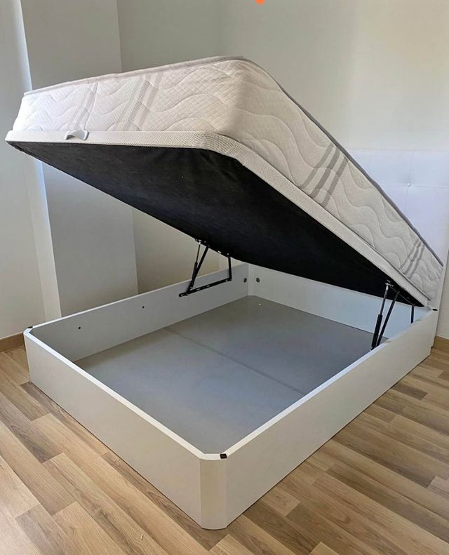 Colchones y canapés nuevos