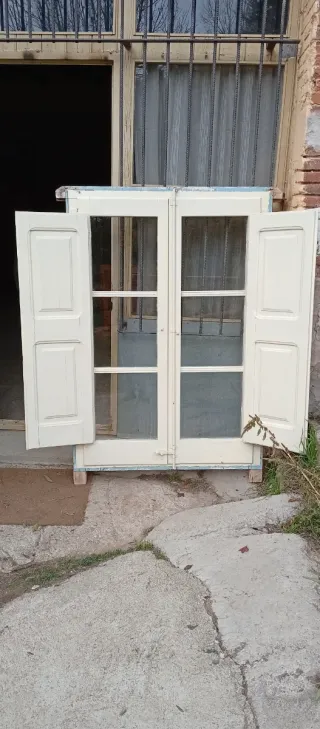 Ventanas rústicas de madera