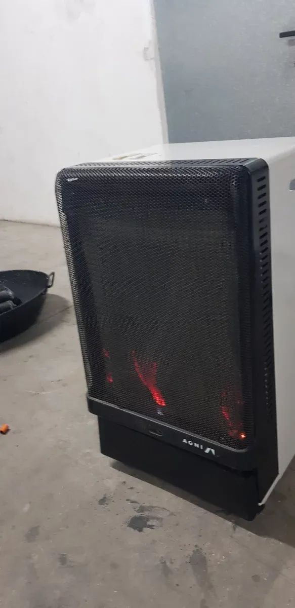 Estufa Agni Negra y Blanca