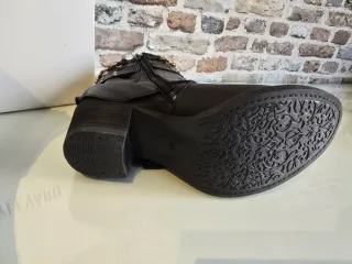 Botines Buylevard T.37 Negros con Cadena