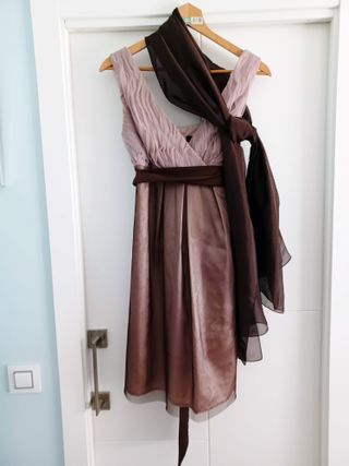 Vestido fiesta rosa y marrón con chal