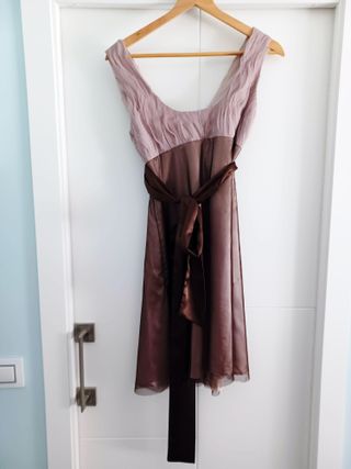 Vestido fiesta rosa y marrón con chal