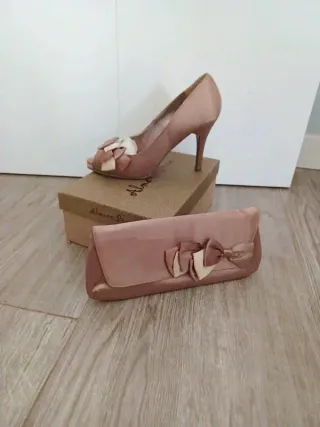 Vestido fiesta rosa y marrón con chal