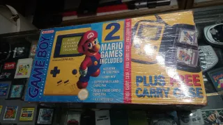 Nintendo Game Boy 2 juegos y funda carry case plus