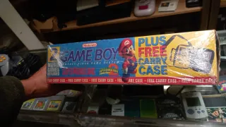 Nintendo Game Boy 2 juegos y funda carry case plus