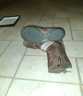 Stivali marroni con lacci