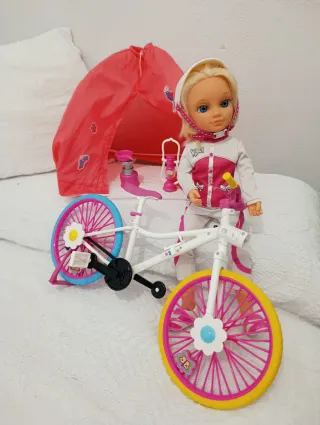 Nancy Muñeca con Bicicleta y Tienda