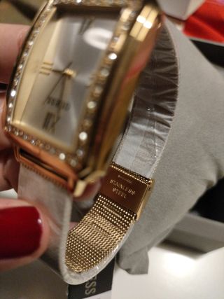 Reloj Guess Dorado Mujer Nuevo
