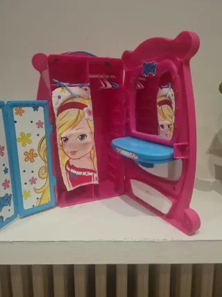 Armario Nancy Rosa Flores Muñeca