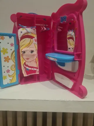 Armario Nancy Rosa Flores Muñeca