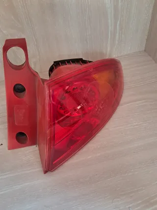 Piloto trasero derecho seat leon mk2