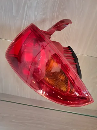 Piloto trasero derecho seat leon mk2