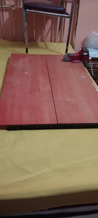 Mesa Roble 100x64x3 con Tornillo y Patas