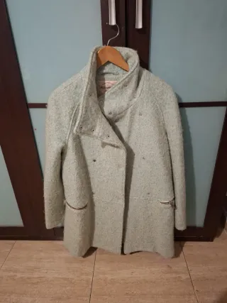 Abrigo Pull&Bear verde talla S