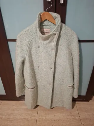 Abrigo Pull&Bear verde talla S
