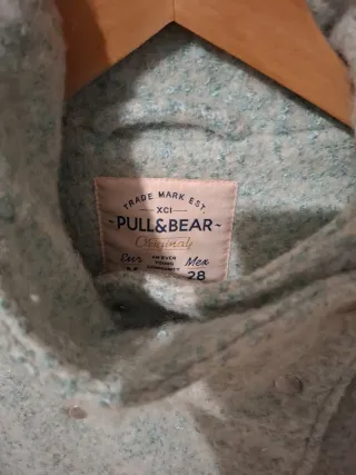 Abrigo Pull&Bear verde talla S