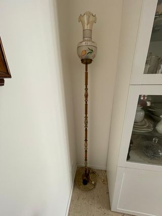 Lampada da terra antica in marmo e metallo