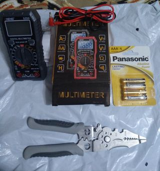 Multímetro Digital + Alicates, nuevos