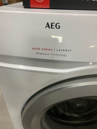 LAVADORA AEG 8kg 1200rpm