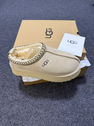 UGG Beige Pantuflas Lana