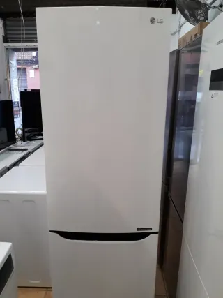 Nevera marca LG altura 1:90 cm ancho 60cm class