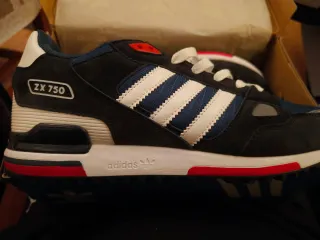 Zapatillas Adidas ZX 750 Nuevas