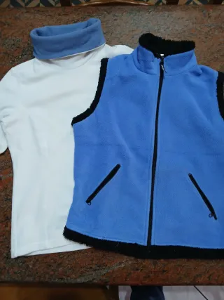 Set Pile Donna: Gilet Blu e Maglia Bianca