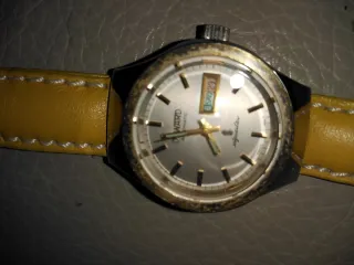 Reloj WARD Automático Dorado y Amarillo