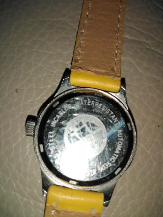 Reloj WARD Automático Dorado y Amarillo