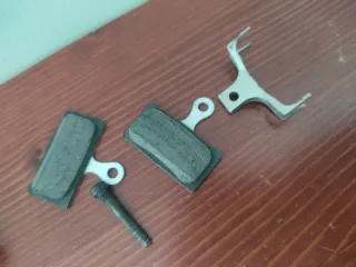 Freno Shimano Deore XT M8100 delantero