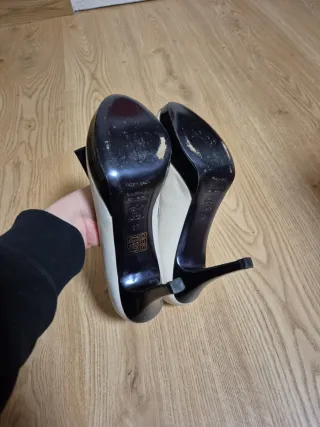 Zapatos Sacha London Beige y Negro Talla 37