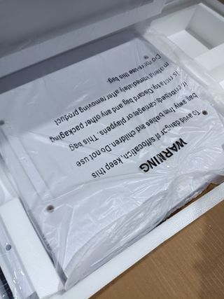 SONGMICS Espejo Joyero con 6 LEDs, Armario de Joyas Giro de 360°, Organizador de Joyería Giratorio, sin Marco, Espejo Completo, 3 Estantes, Superficie Blanco, Regalos Navidad, Forro Greige JJC007W02