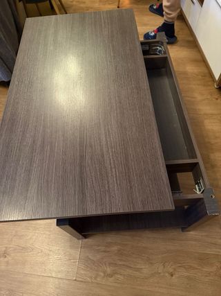 Mesa de centro elevable con rozones