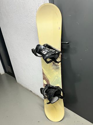 Tabla Snow K2 Luna con Fijaciones Burton