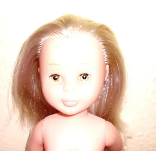 Muñeca Nancy Rubia Vestido Verde