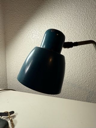 Lámpara de mesa industrial azul