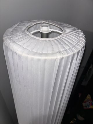 Lámpara de pie IKEA papel y madera