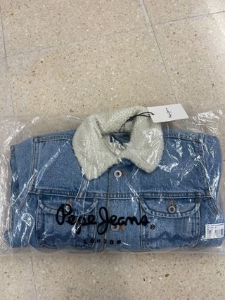 Chaqueta vaquera Pepe Jeans con borrego