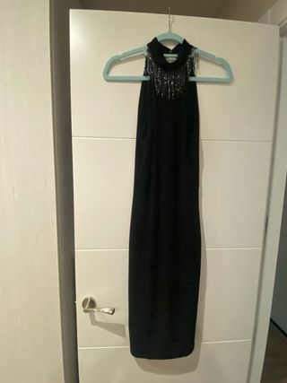 Vestido negro con detalles plateados