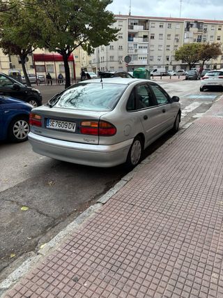 Renault Laguna 2000
