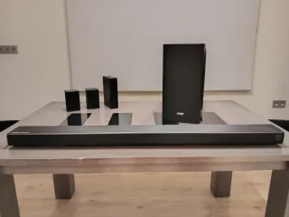 Barra de sonido Samsung HW-Q70R.